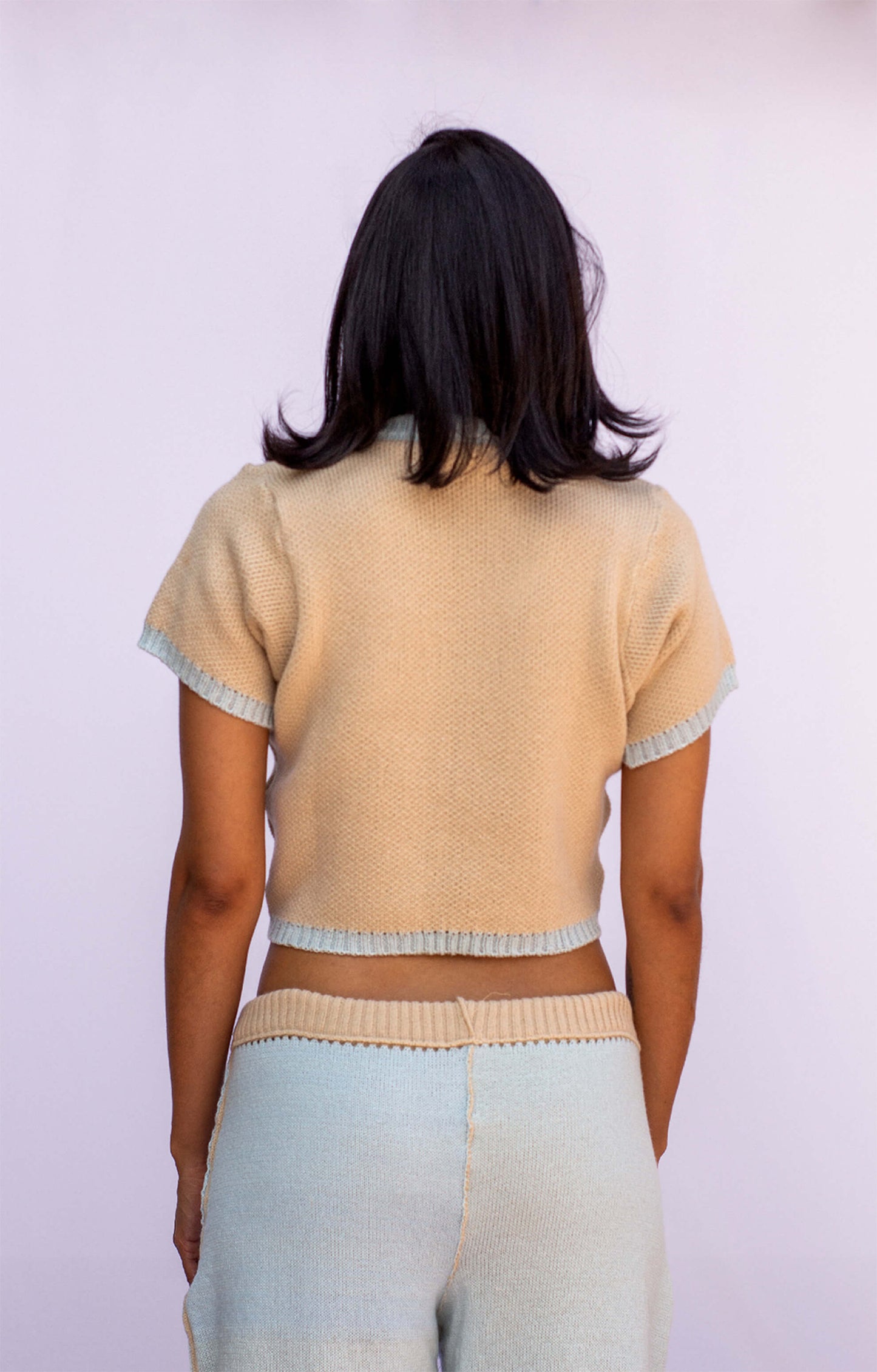 Camiseta be different